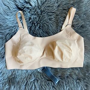 Knix Evolution wireless reversible bra Size 8 Nude Gray 36DD/F,38DD/F,40D/E